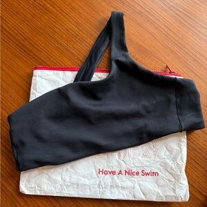 Left on Friday M Black One-Shoulder Bikini Top